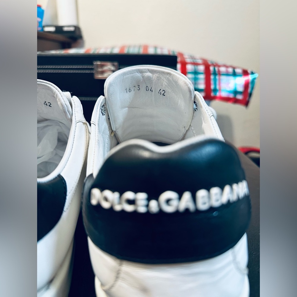 DOLCE & GABBA 

PORTOFINO SNEAKERS WITH
RUBBER TOE.